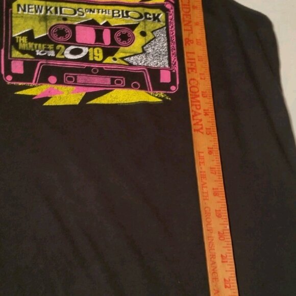 New Kids On The Block Tank Top XL Mix Tape Tour 2019 Boy Band Pop Music Cassette - Picture 5 of 9